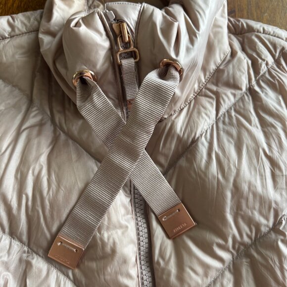Athleta Puffer Vest - Picture 2 of 4